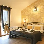 Welcomely - Menhir Apartament