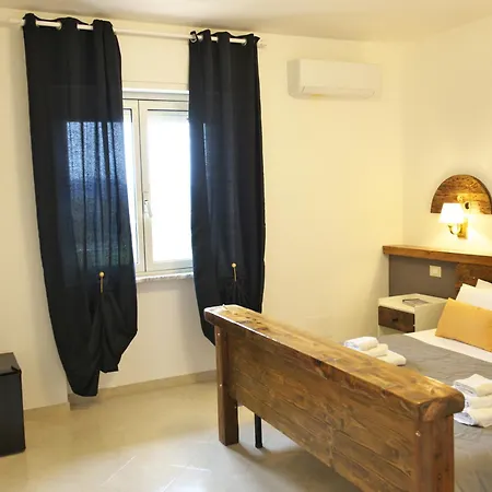 Welcomely - Menhir Olmedo